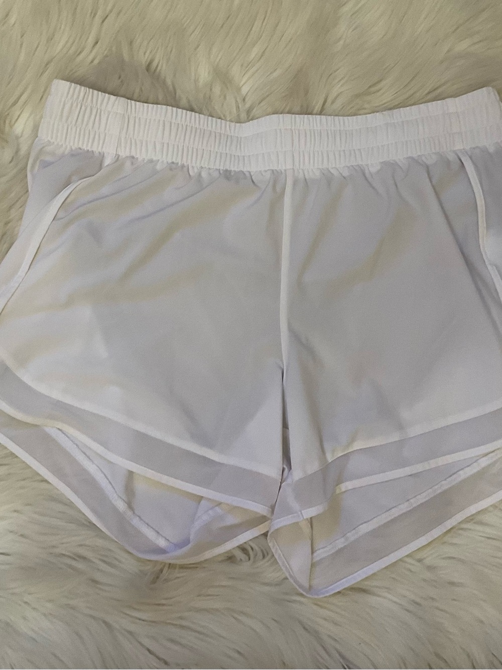 Athleta Mesh Racer Run 4” Short - Medium - White - Picture 2 of 12